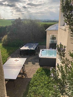 Gîte La Meusienne Vue sur le jardin et jaccuzi