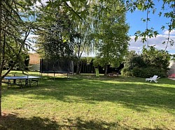 Jardin Gîte La Meusienne à Belleray