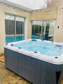 Le jacuzzi Gîte La Meusienne à Belleray