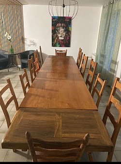 Notre grande table familiale gîte La Meusienne